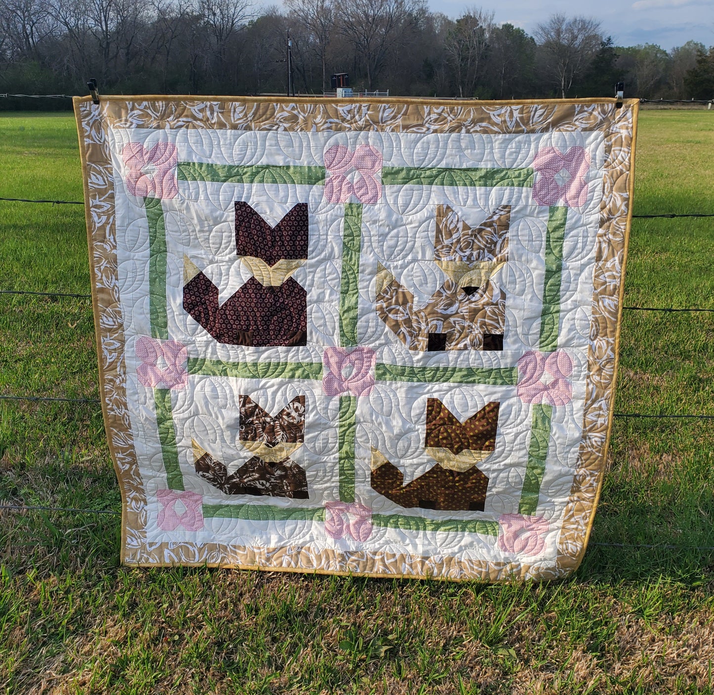 Little Foxes Quilt- 48" x 48"