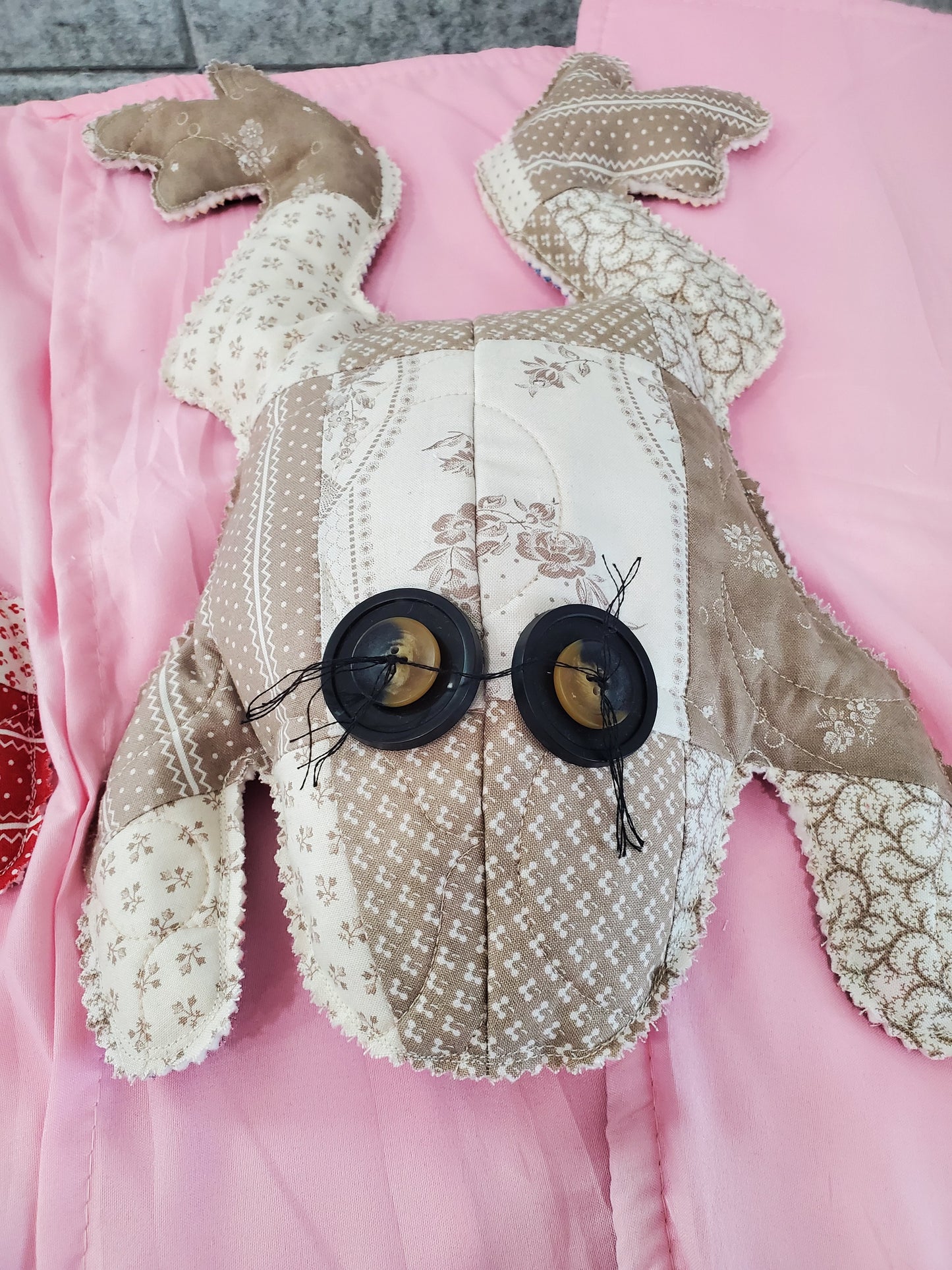 Quilted Country Frogs (15 inches)