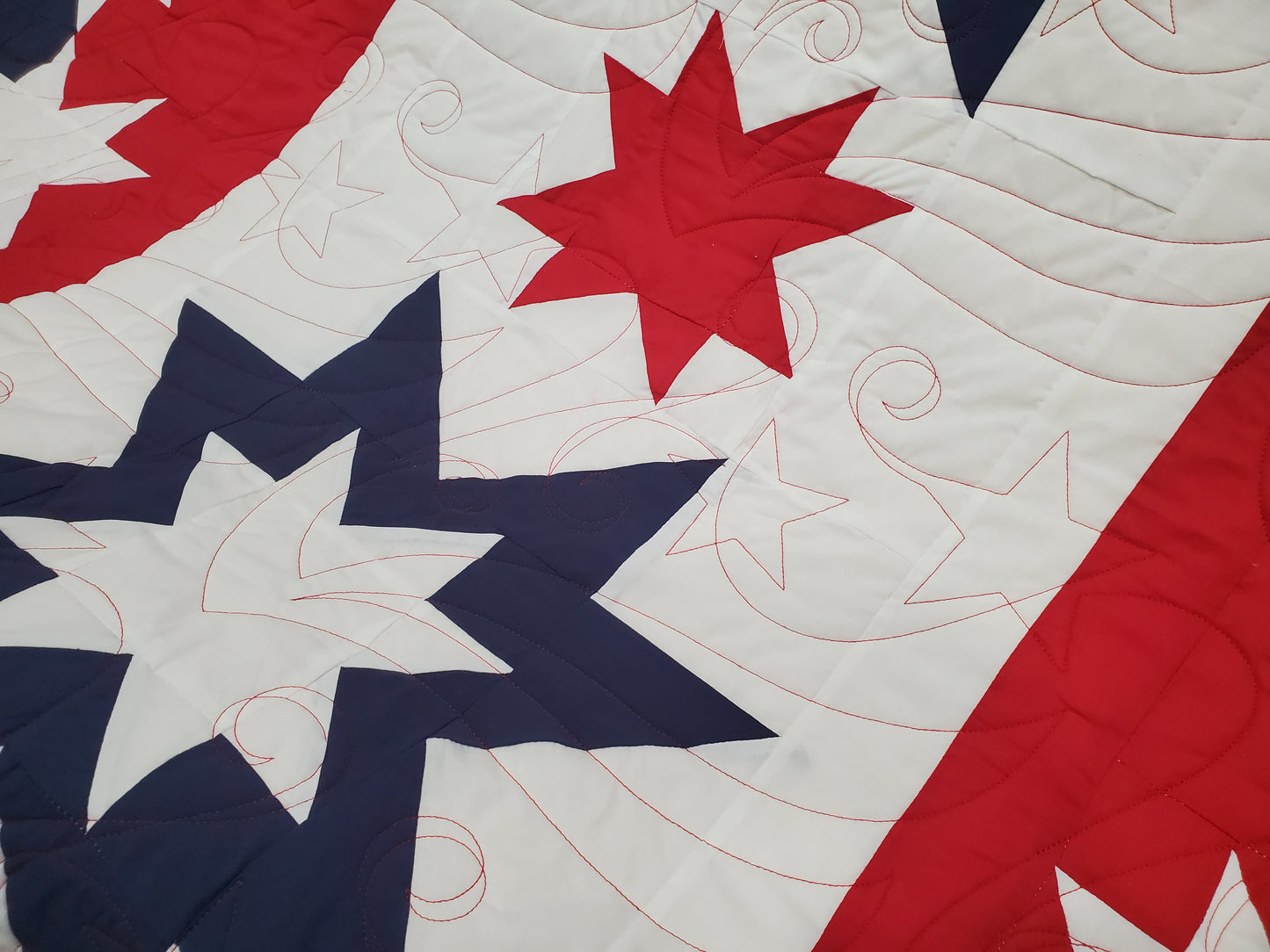 Patriotic Star Quilt – King Size (100" x 100")