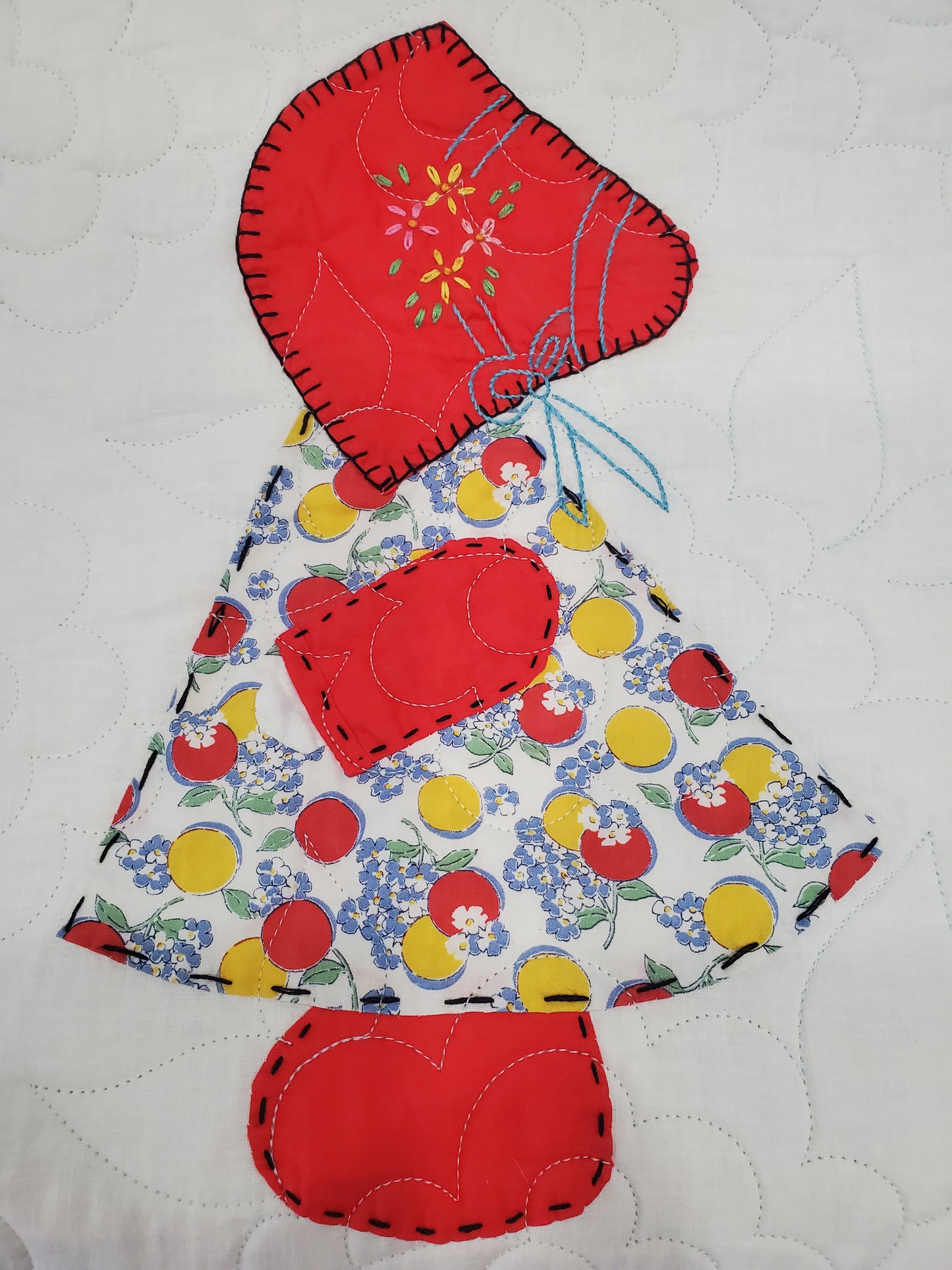 Sunbonnet Sue Quilt – Rare Find! (73" x 93")