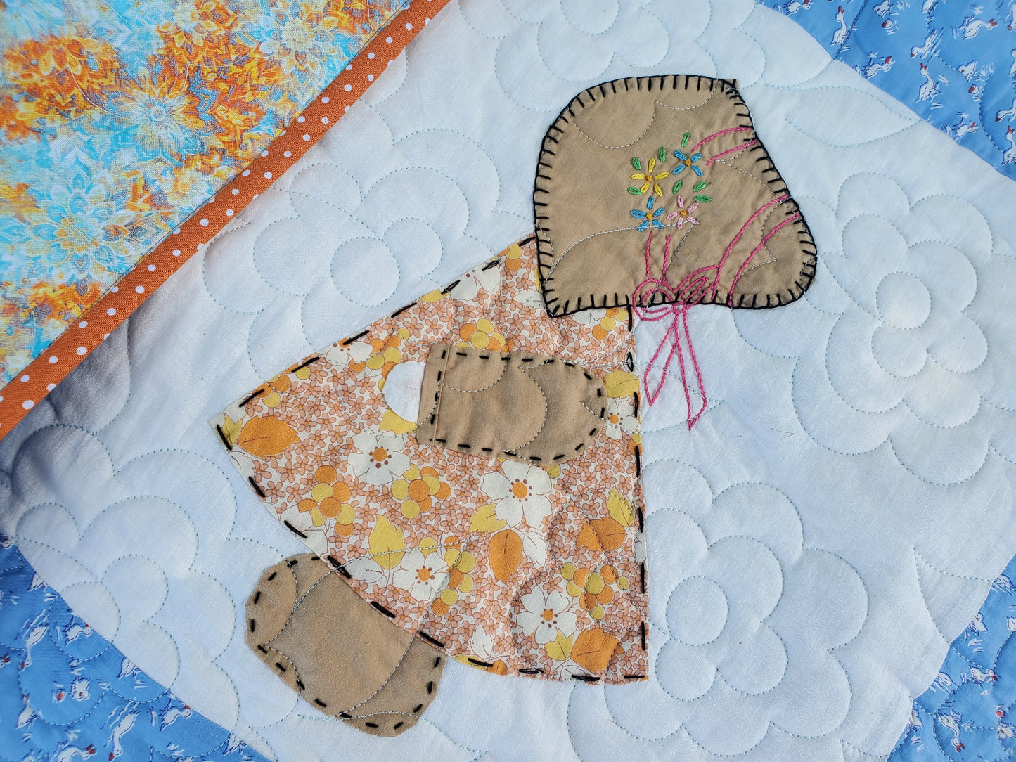 Sunbonnet Sue Quilt – Rare Find! (73" x 93")