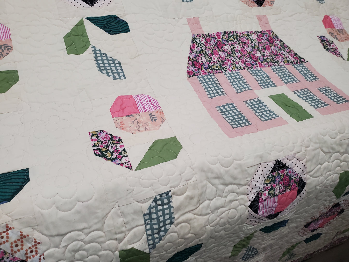 Victorian Garden Quilt- (82"x90")