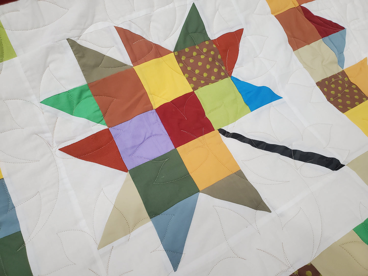 Falling Leaves Quilt – 85" x 85" (Queen)