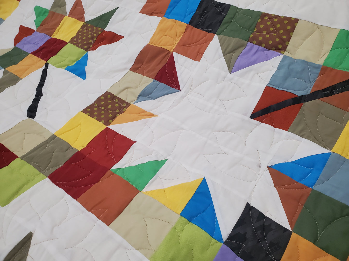 Falling Leaves Quilt – 85" x 85" (Queen)