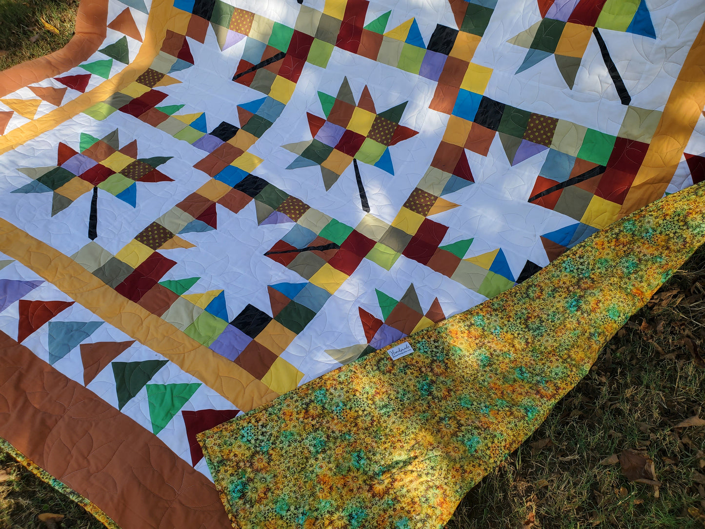Falling Leaves Quilt – 85" x 85" (Queen)